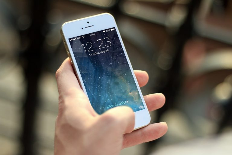 NFC sur iPhone : iOS 12 va enfin permettre de se servir de tickets de métro et de clé de voiture