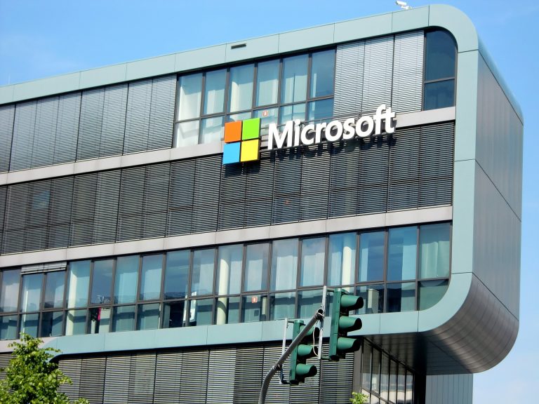 C’est officiel, Microsoft rachète GitHub : un séisme pour les développeurs